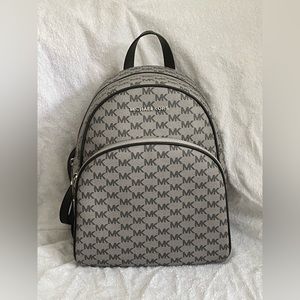 Michael Kors Abbey Backpack - Medium